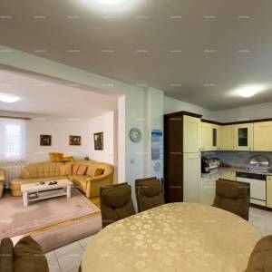 Prodajemo apartmansku kuću na mirnoj lokaciji u Medulinu!