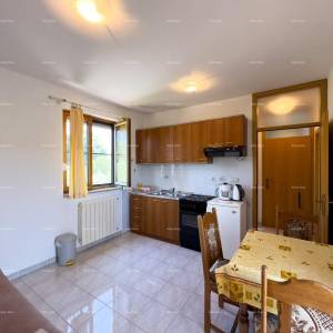 Prodajemo apartmansku kuću na mirnoj lokaciji u Medulinu!