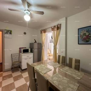 Prodajemo kuću sa dva stana u Valbandonu.