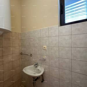 Prodajemo kuću sa pet apartmana na odličnoj lokaciji!