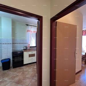 Prodajemo kuću sa pet apartmana na odličnoj lokaciji!