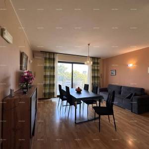 Prodajemo kuću sa pet apartmana na odličnoj lokaciji!