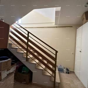 Prodajemo kuću sa pet apartmana na odličnoj lokaciji!