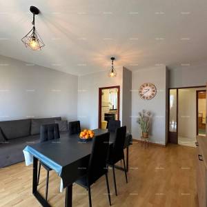 Prodajemo kuću sa pet apartmana na odličnoj lokaciji!