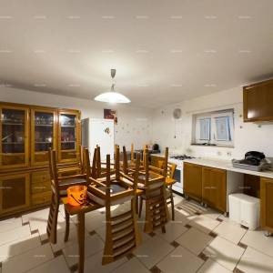 Prodajemo kuću u centru Ližnjana!