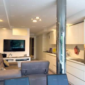 Prodajemo renovirani stan u Dugoj Uvali!