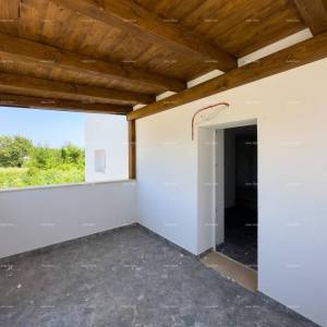 Prodajemo renoviranu Istarsku kamenu kuću u okolici Žminja!