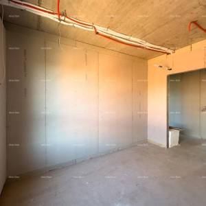 Prodajemo stan na drugom katu male zgrade!  Štinjan.