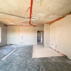 Prodajemo stan na drugom katu male zgrade!  Štinjan.