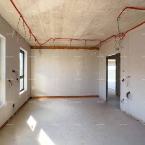 Prodajemo stan na drugom katu male zgrade!  Štinjan.