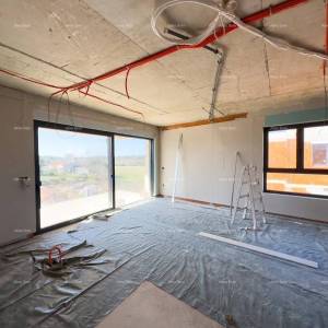 Prodajemo stan na drugom katu male zgrade!  Štinjan.