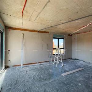 Prodajemo stan na drugom katu male zgrade!  Štinjan.