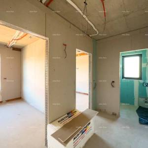 Prodajemo stan na drugom katu male zgrade!  Štinjan.