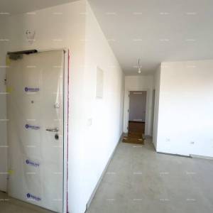 Prodajemo stan sa velikim vrtom i parkirnim mjestom u Barbanu.