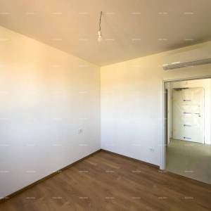 Prodajemo stan sa velikim vrtom i parkirnim mjestom u Barbanu.