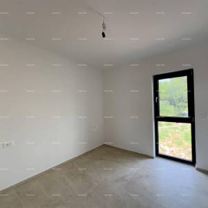 Prodajemo stan sa velikom krovnom terasom!