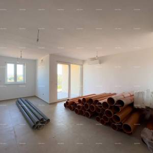 Prodajemo stan sa  vrtom u Barbanu.