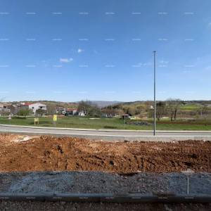 Prodajemo stan sa  vrtom u Barbanu.