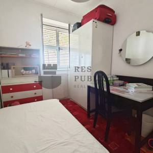 PROSTRAN TROSOBAN STAN SA TERASOM I VRTOM - IZVRSNA LOKACIJA