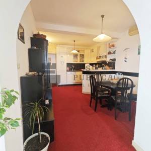 PROSTRAN TROSOBAN STAN SA TERASOM I VRTOM - IZVRSNA LOKACIJA