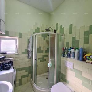 Prostran trosobni stan površine 81 m², neposredna blizina suda, Pula  Veruda