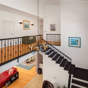 Prvi red do mora, luksuzna vila s bazenom