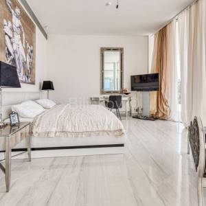 Prvi red do mora, samostojeća vila na 55.000m2 zemljišta