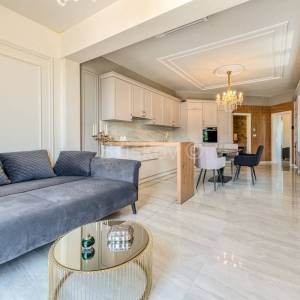 Prvi red do mora, samostojeća vila na 55.000m2 zemljišta