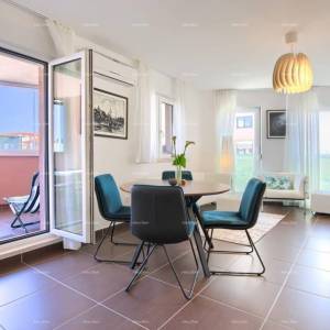 PULA - Dvosoban stan blizu mora. Veruda