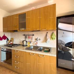 Pula, jednosoban stan u zgradi. Veruda.