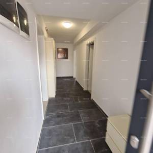 Pula! Kuća s 15 soba i s bazenom! Lokacija Veli vrh.