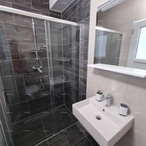 Pula! Kuća s 15 soba i s bazenom! Lokacija Veli vrh.