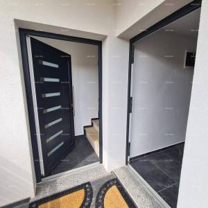 Pula! Kuća s 15 soba i s bazenom! Lokacija Veli vrh.