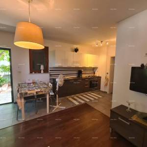 Pula – Kuća sa 2 apartmana.