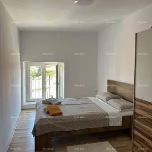 PULA, NAMJEŠTEN STAN 40 m², 600 m OD ARENE