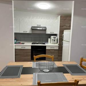 PULA, NAMJEŠTEN STAN 40 m², 600 m OD ARENE