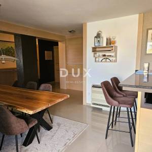 PULA, PJEŠČANA UVALA - vrhunsko namješten stan s terasom samo 150 metara od mora, parking