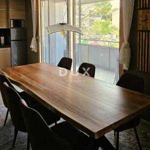 PULA, PJEŠČANA UVALA - vrhunsko namješten stan s terasom samo 150 metara od mora, parking