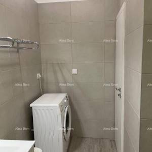 Pula – Renovirani stan na Verudi, idealna lokacija uz more i centar