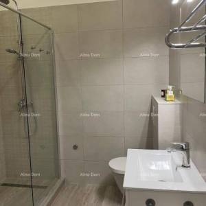 Pula – Renovirani stan na Verudi, idealna lokacija uz more i centar