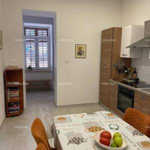 Pula – Renovirani stan na Verudi, idealna lokacija uz more i centar