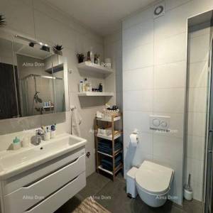 Pula Stoja. Odlična lokacija, blizina mora, plaža, Max City