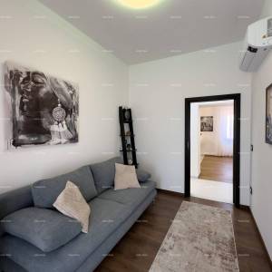 Pula, strogi centar, Istarska ulica, 500 metara do Arene. Moderan i kompletno uređen i namješteni gradski stan.