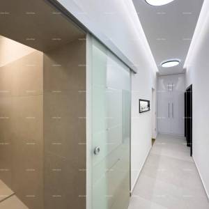 Pula, strogi centar, Istarska ulica, 500 metara do Arene. Moderan i kompletno uređen i namješteni gradski stan.