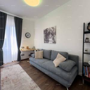 Pula, strogi centar, Istarska ulica, 500 metara do Arene. Moderan i kompletno uređen i namješteni gradski stan.