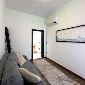 Pula, strogi centar, Istarska ulica, 500 metara do Arene. Moderan i kompletno uređen i namješteni gradski stan.