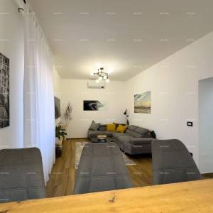 Pula, strogi centar, Istarska ulica, 500 metara do Arene. Moderan i kompletno uređen i namješteni gradski stan.