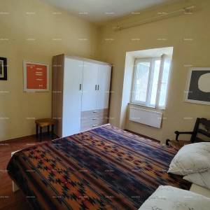 Pula Trosoban stan u samom centru. Pješačka zona.