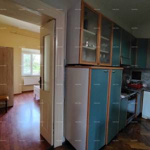 Pula Trosoban stan u samom centru. Pješačka zona.