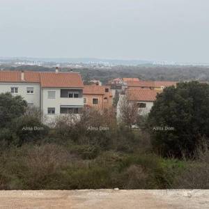 Pula. Veli Vrh, veliki stan sa 3 spavaće sobe. 3 km do centra Fažane.